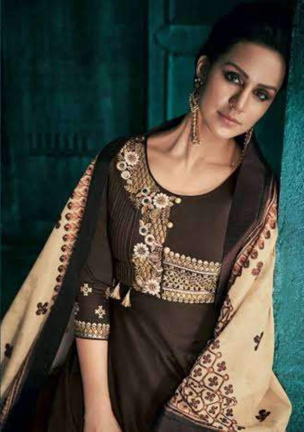 sajawat sarthi vol 5 724 stylish designer salwar kameez collection wholesaler surat