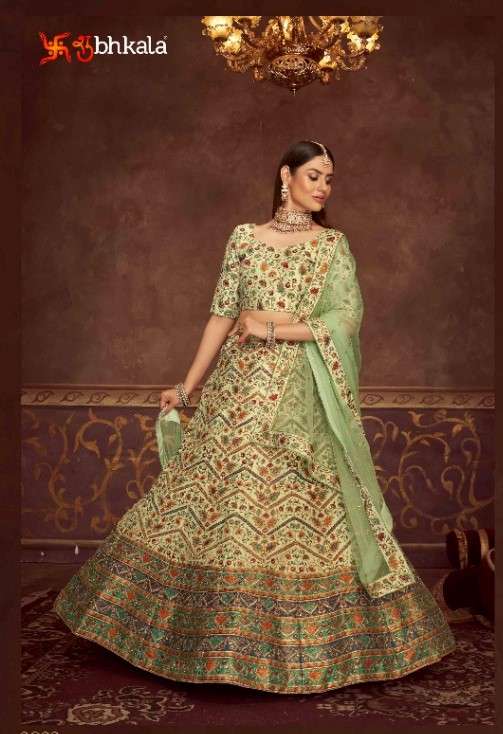 Fashionable Lehengas at best price in Surat by Online Sarees Shopping | ID:  6900535888