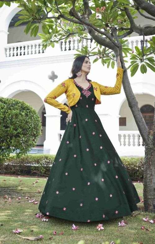Navratri Gown Online With Best price | Gowns online, Gowns, Floor length  gown