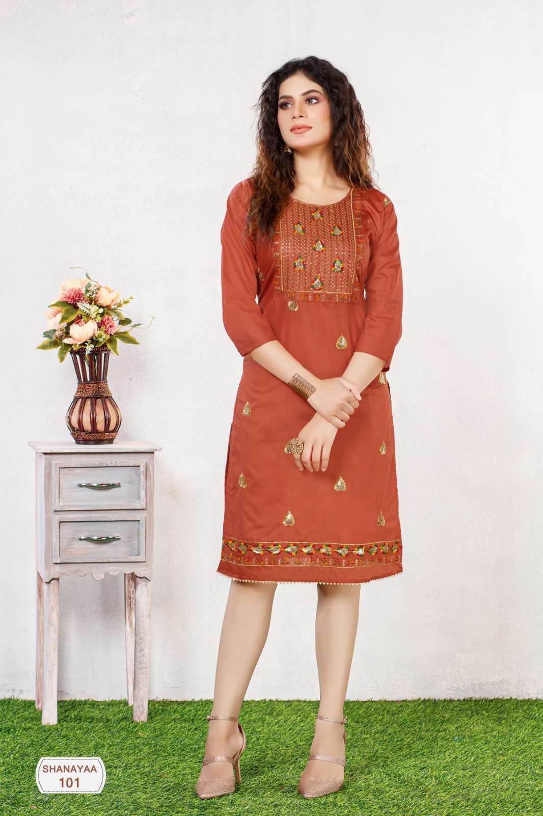 Casual Wear Full Sleeve 5037 Stylish Designer Woolen Kurtis at best price  in Ludhiana