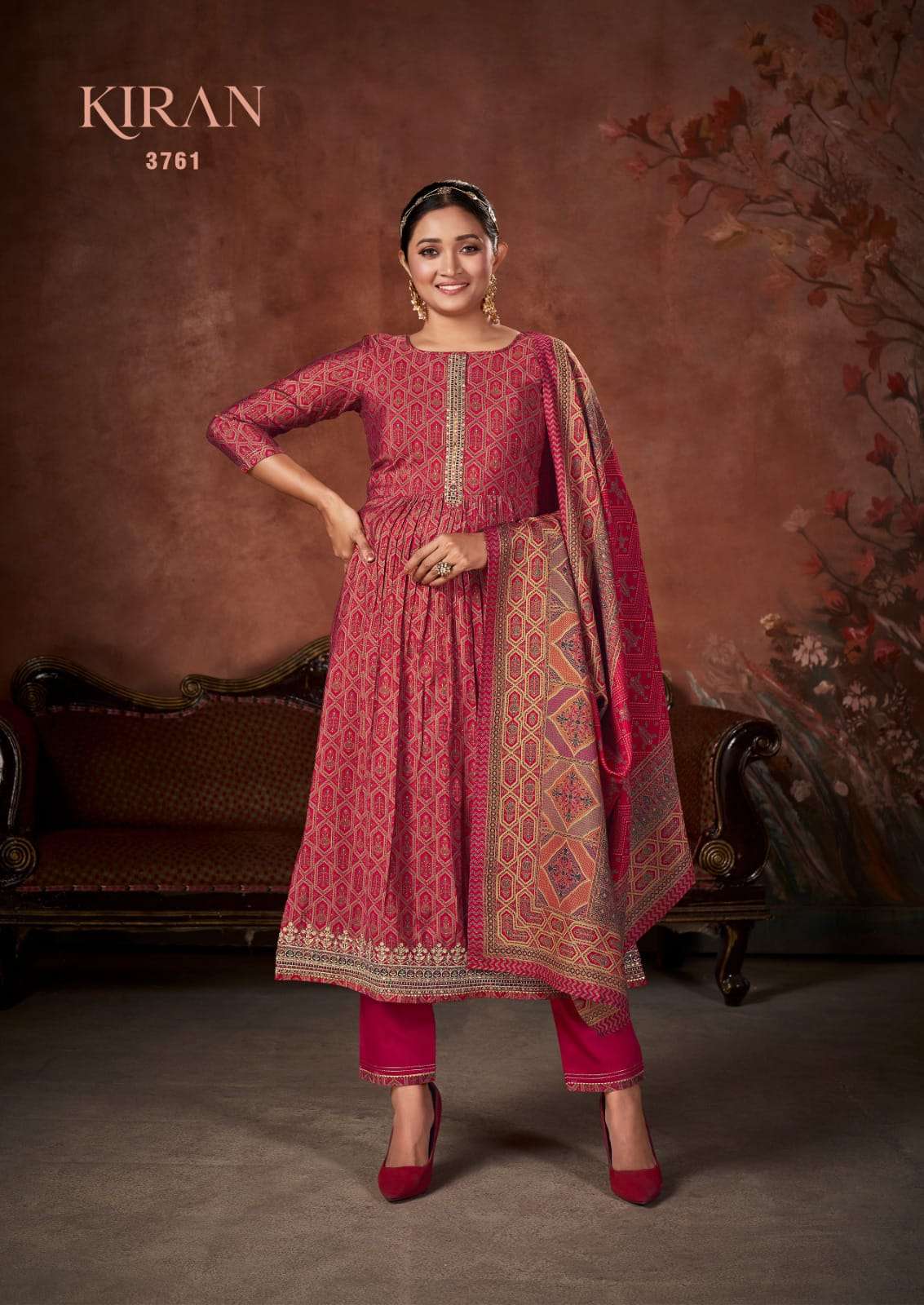 Pakistani dress material wholesale catalog online in Surat | Lawn cotton