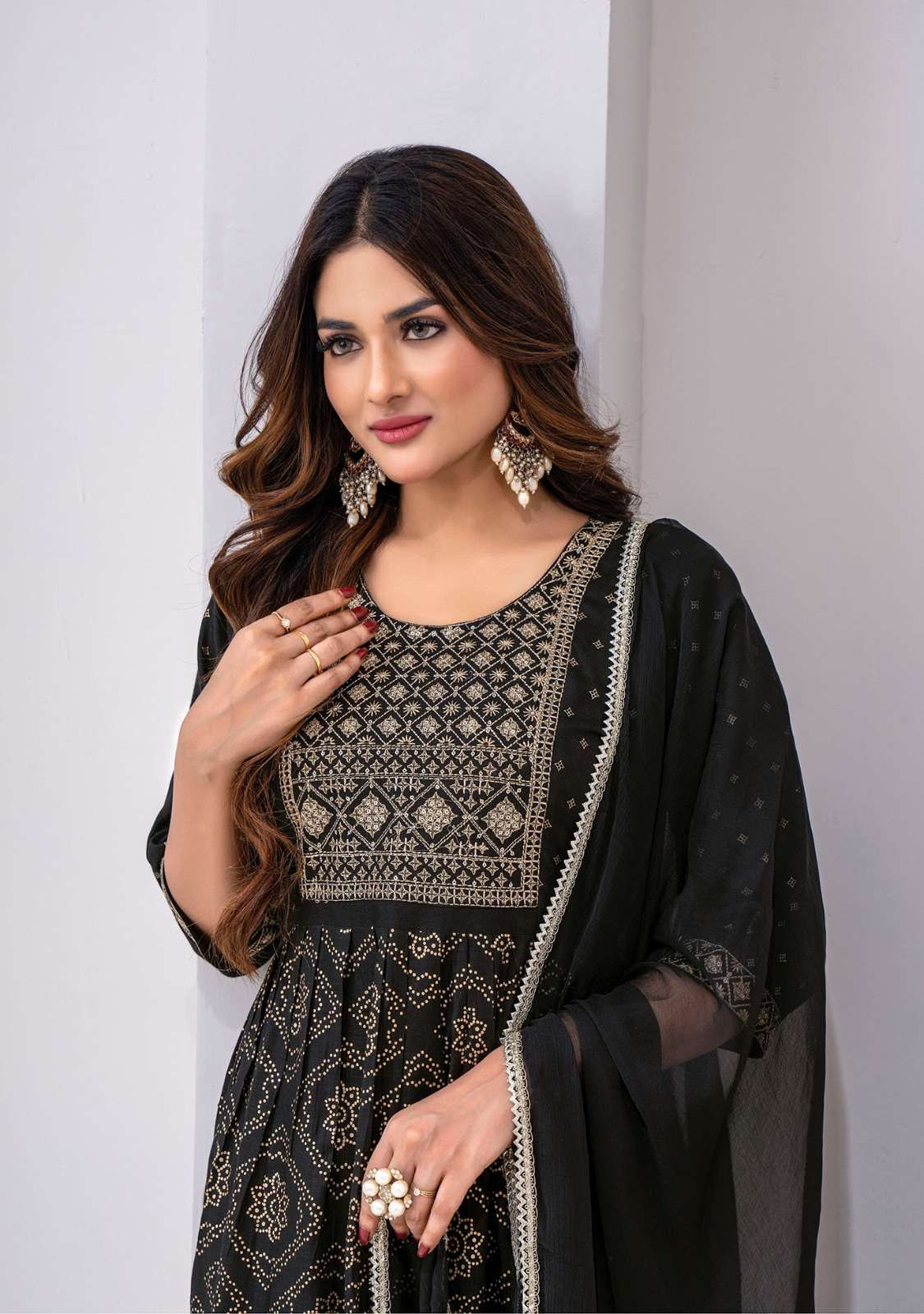 naira queen vol-6 wanna fab 401-404 series latest designer kurti set wholesaler surat gujarat