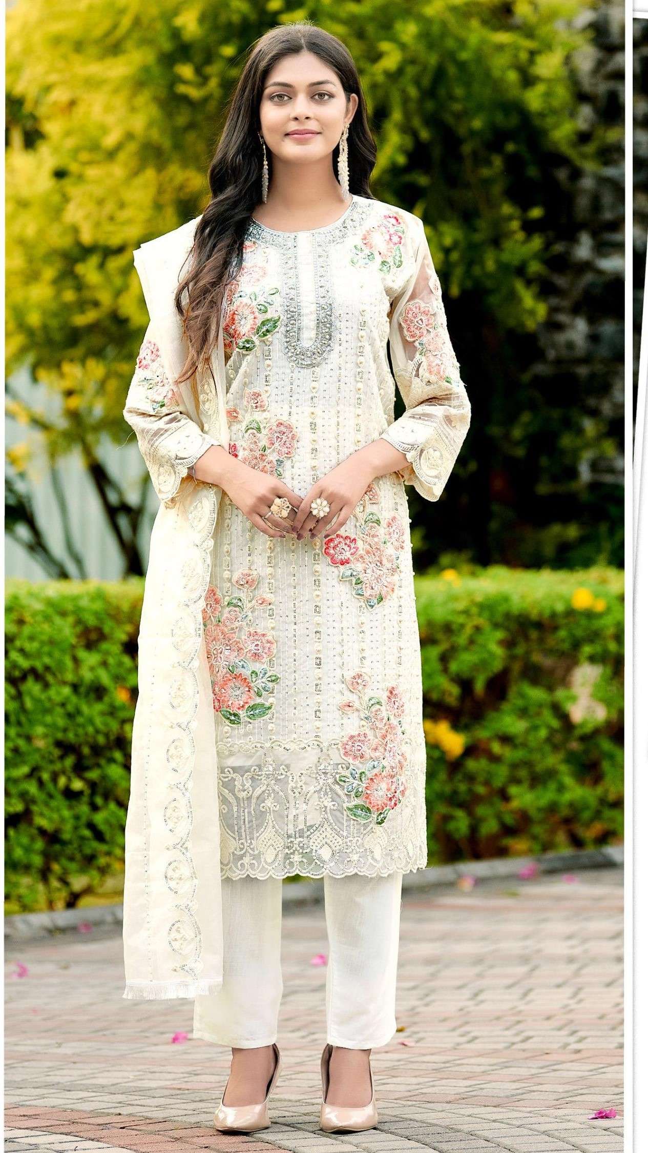 shanaya fashion 162 colours embroidered designer pakistani suits catalogue wholesaler surat gujrat 