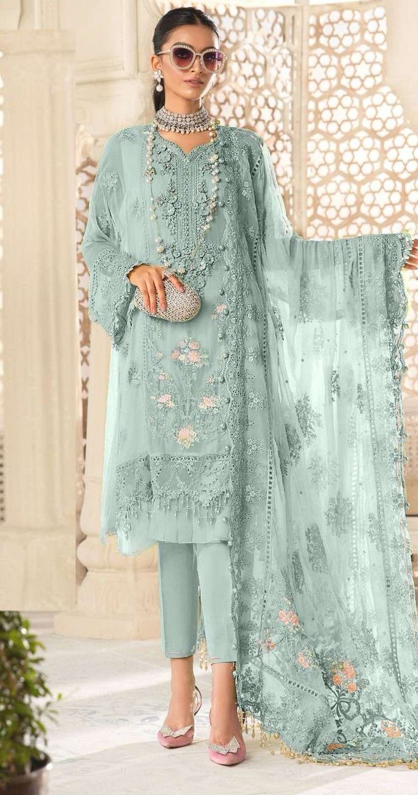 bilqis b-25 e to h exclusive designer pakistani salwar kameez catalogue manufacturer surat gujarat 