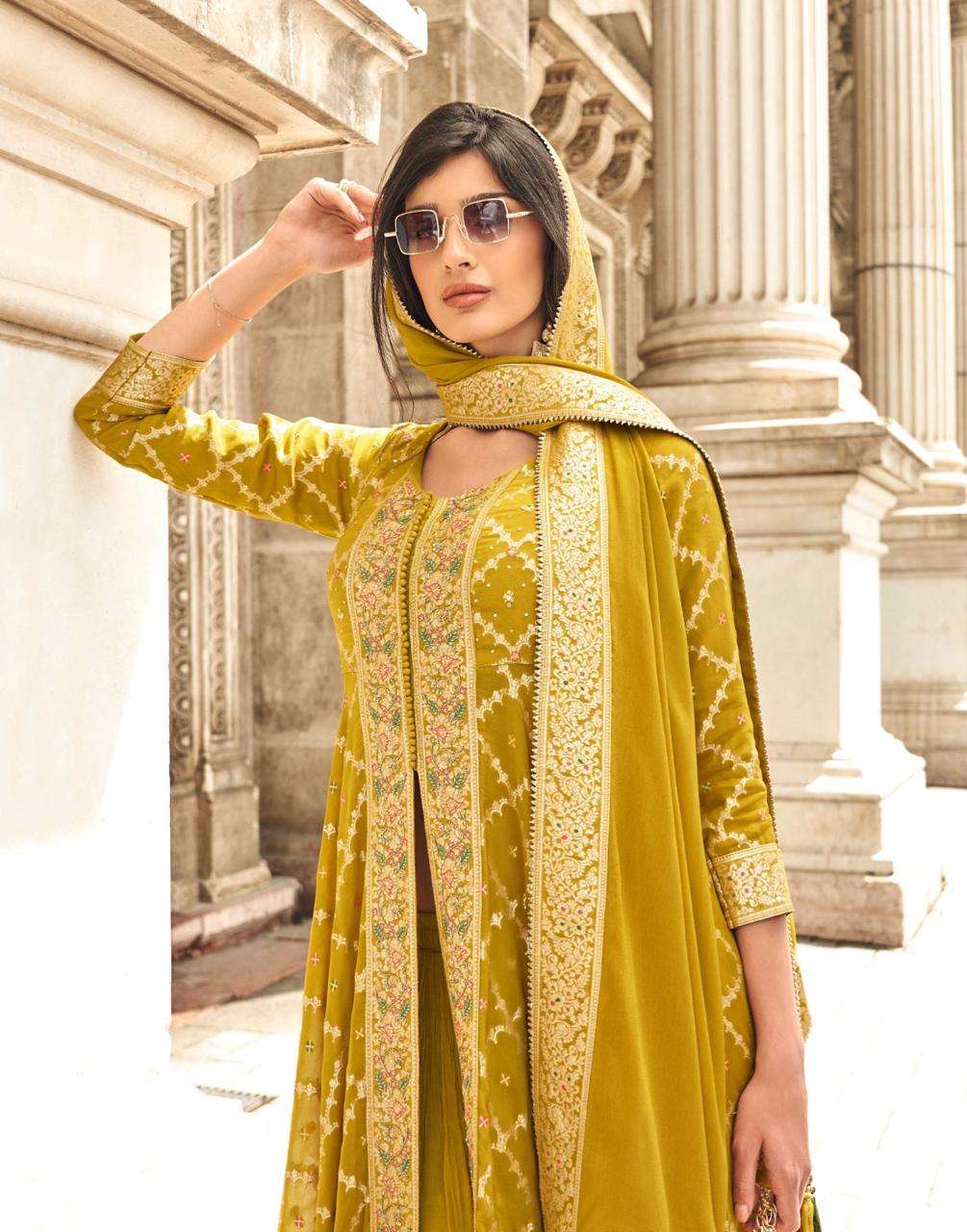 rangreza by sayuri designer 5598-5600 series exclusive handwork party wear dress latest catalogue wholesaler surat 