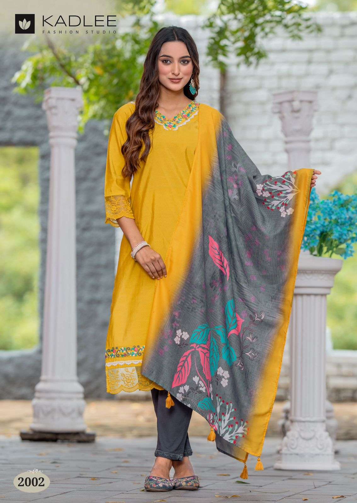 kadlee rivanta 2001-2006 series rayon designer kurtis catalogue online wholesaler surat gujarat