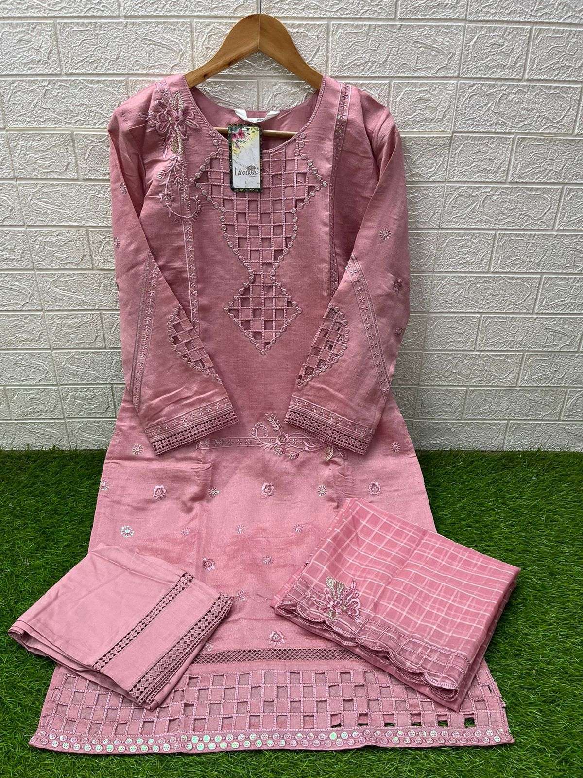 laxuria trendz 1554 colors vichitra simmer designer readymade kurti wholesale price surat